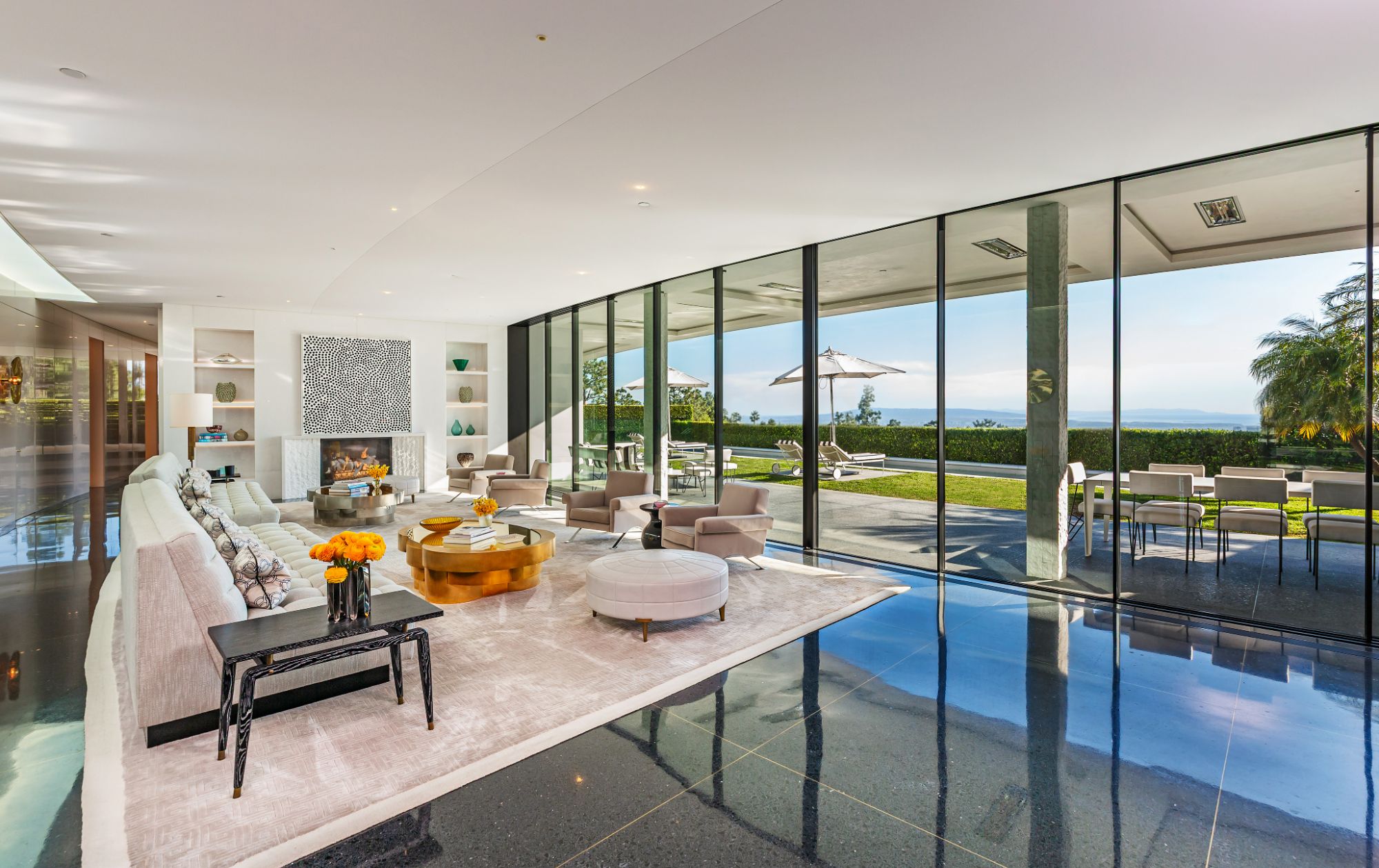 Curved Sliding Glass — Living